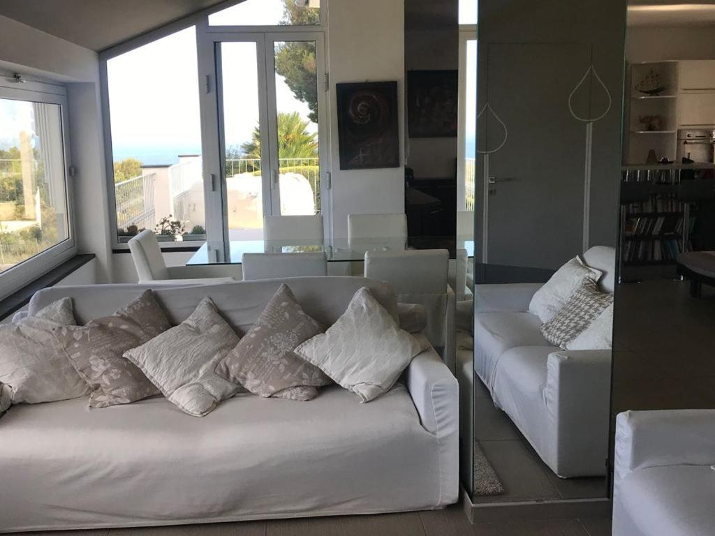 Villa Shambhala San Bartolomeo Al Mare Exteriör bild