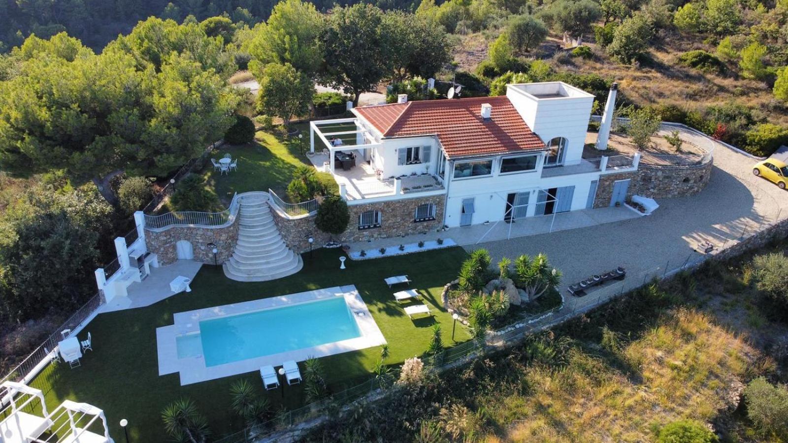 Villa Shambhala San Bartolomeo Al Mare Exteriör bild