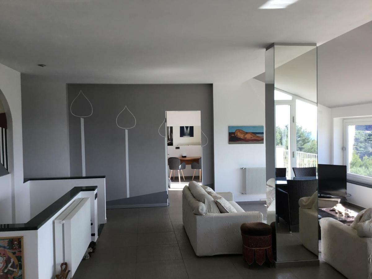 Villa Shambhala San Bartolomeo Al Mare Exteriör bild