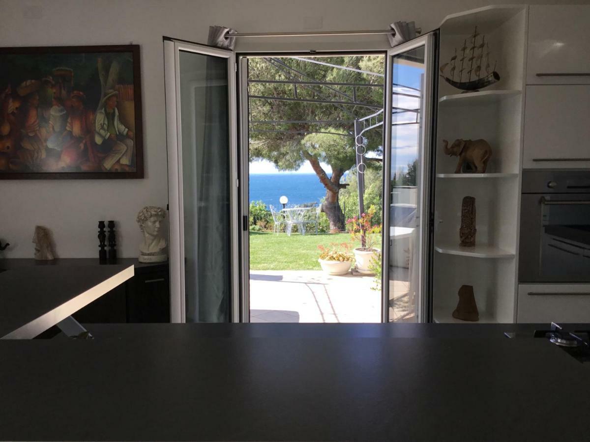 Villa Shambhala San Bartolomeo Al Mare Exteriör bild